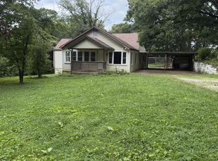 419 S Burchfield Ln, Maryville, TN 37803