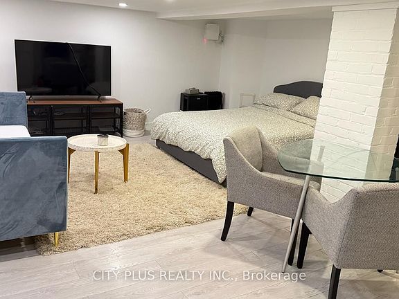 4th image of 1184 Avenue Rd #Basement