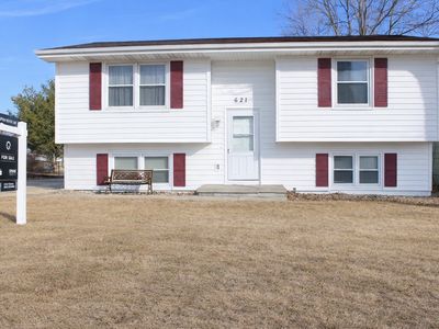 621 NE 4th St, Grimes, IA, 50111