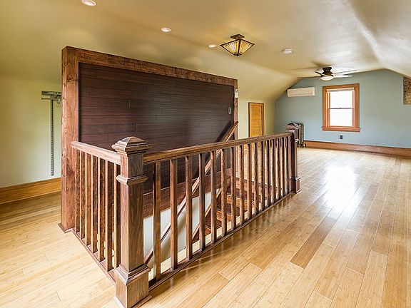 5th image of 3739 Pillsbury Ave #2