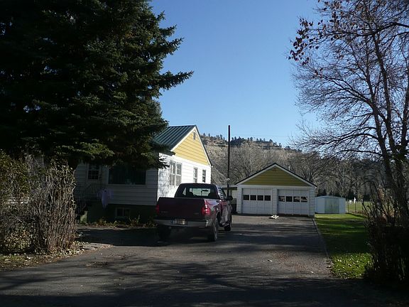Detached Garage