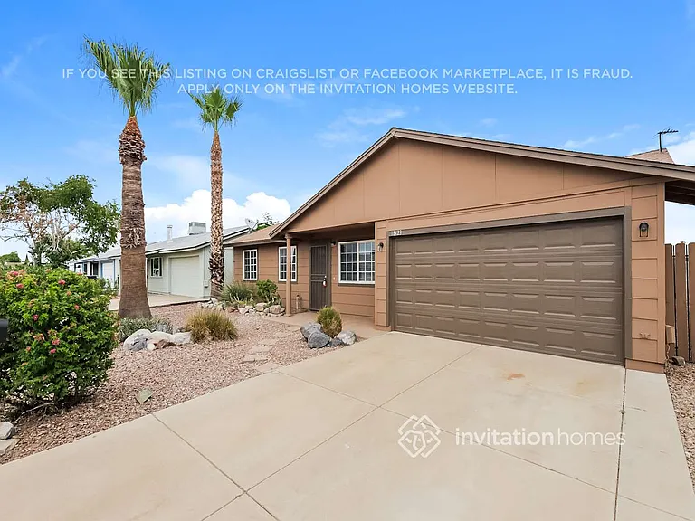 18423 N 32nd Ln — Photo 2