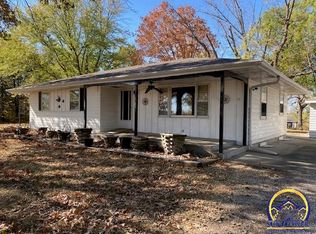 6729 NW Church Ln, Topeka, KS 66618