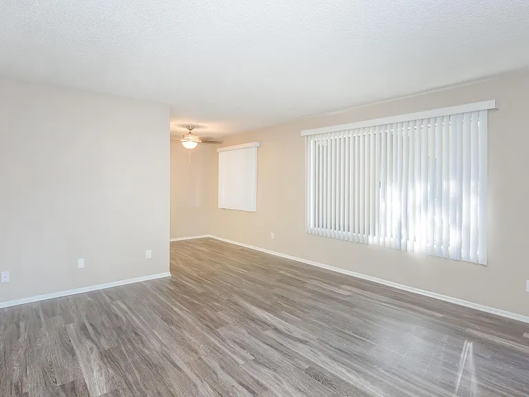 Huntington Highlander Apartment Homes — Photo 15