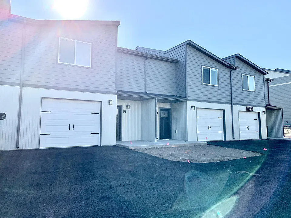 3335 Blackbird Way #4