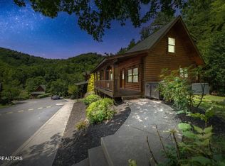 3143 Smoky Ridge Way, Sevierville, TN 37862