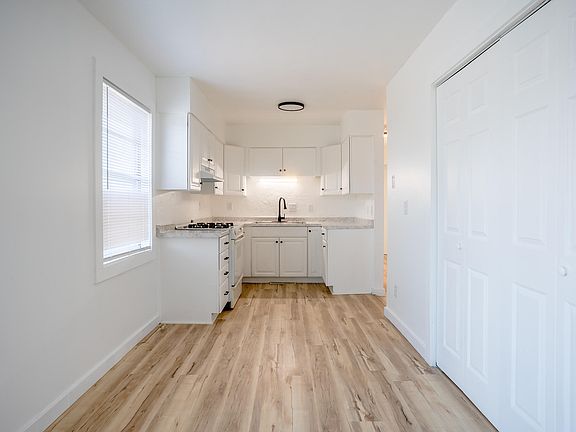 3rd image of 917 E Kerr Street