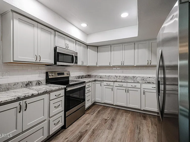 26033 S Hollygreen Dr — Photo 16