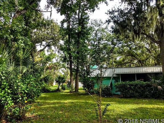 3rd image of 2948 Woodland Dr