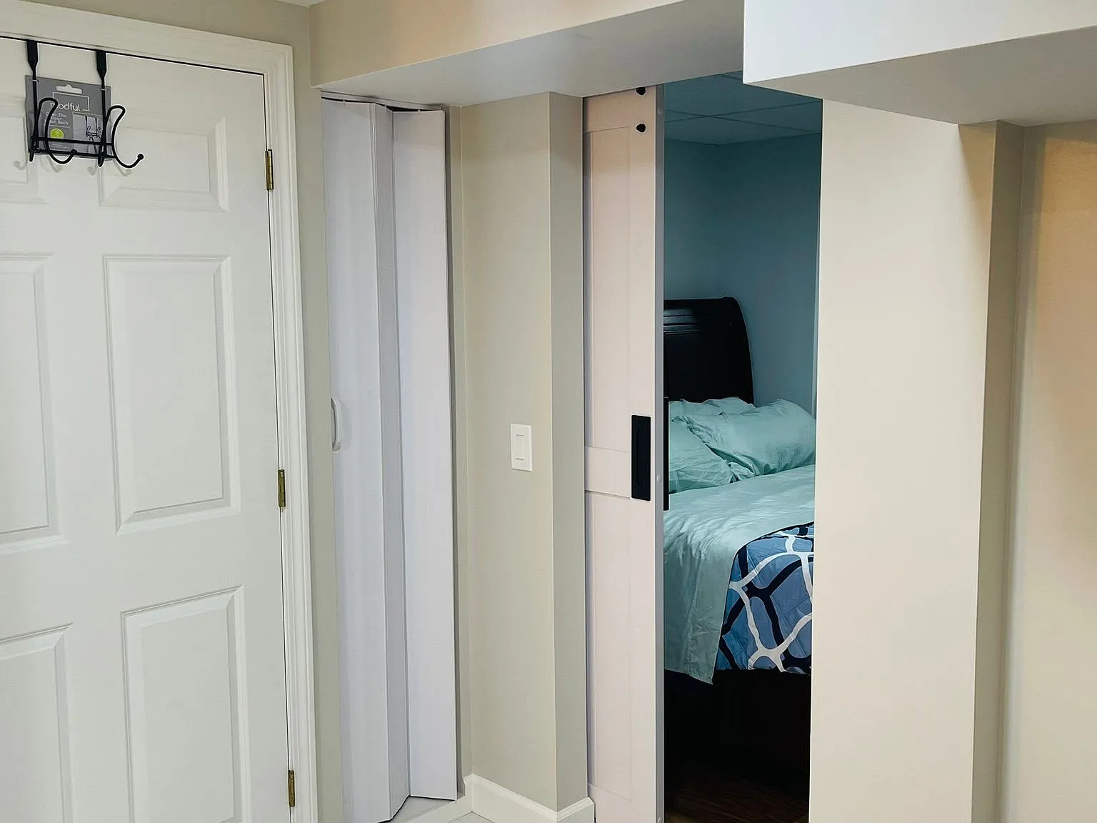 7 Victoria Ln — Photo 2