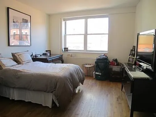 Rented by Town Residential | media 21