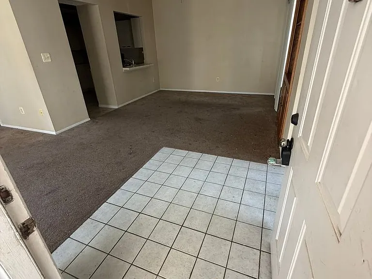 47 Emerald Bay Dr — Photo 5
