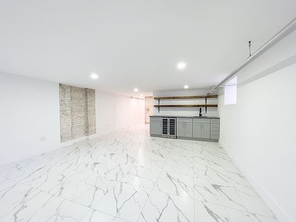 3rd image of 115 Carlton Ave #1H