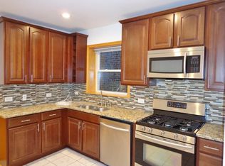 4930 N Rockwell St #2, Chicago, IL 60625