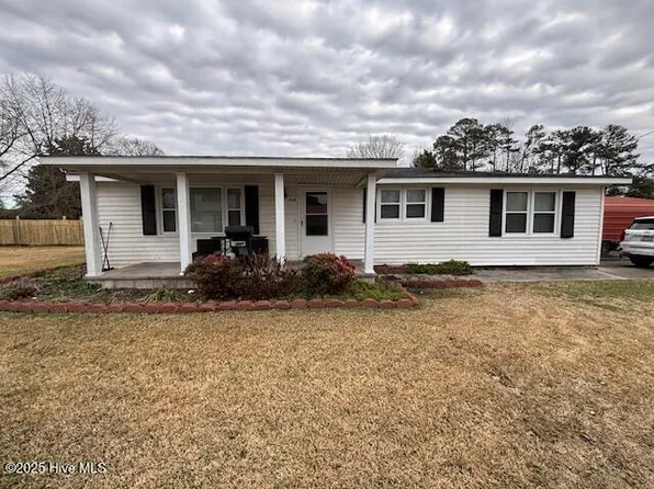 313 S Grant Street, Beulaville, NC 28518