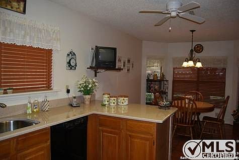 4th image of 3322 Tavern Oaks St