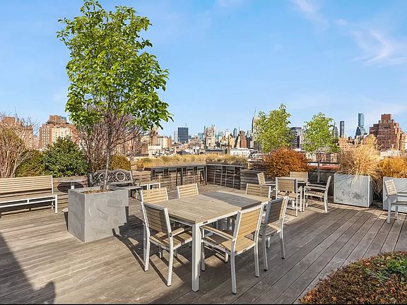 4th image of 350 Bleecker St APT 2F