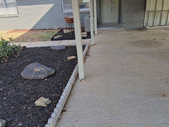 3rd image of 419739 E 1120th Rd