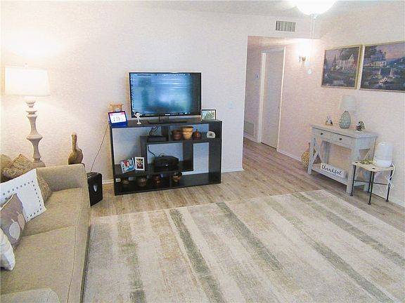 5th image of 45 Vista Gardens Trl APT 106