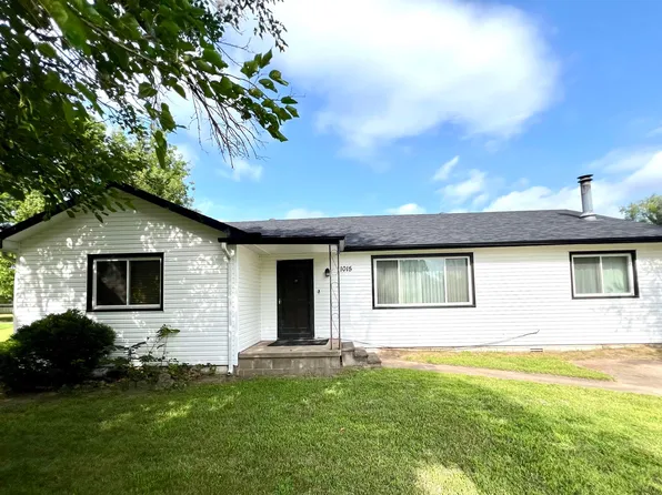 1015 N 10th St, Arkansas City, KS 67005