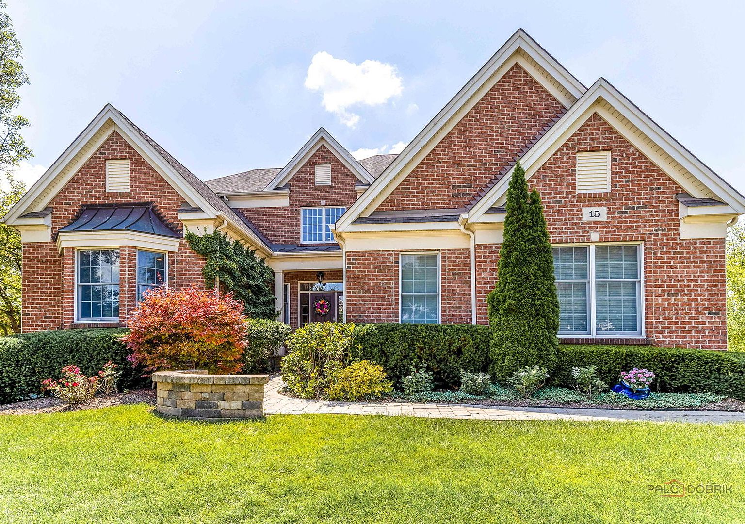 15 Eagle Ridge Dr