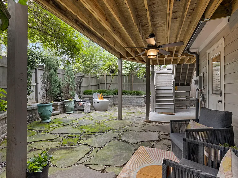105 Sumner St #2B — Photo 25