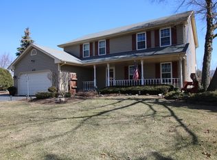 633 Pauline Ct, Gilberts, IL 60136