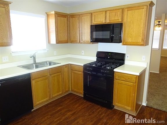 4th image of 15005 Nuttall Dr