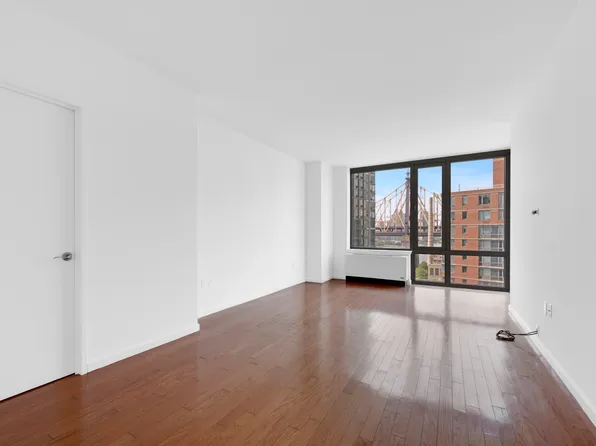 455 Main Street 16A image 3 of 11