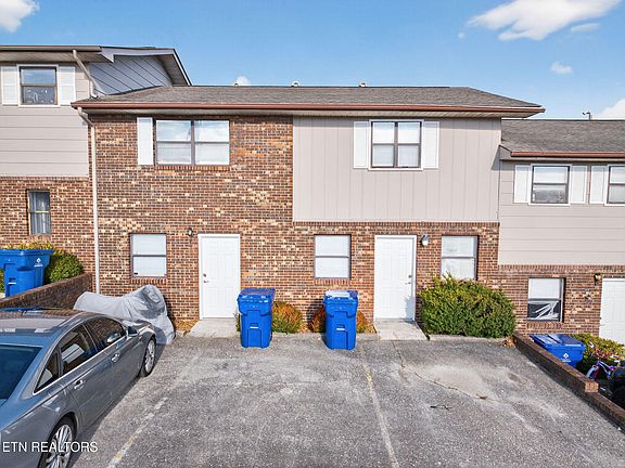 5th image of 435 Hillside Dr