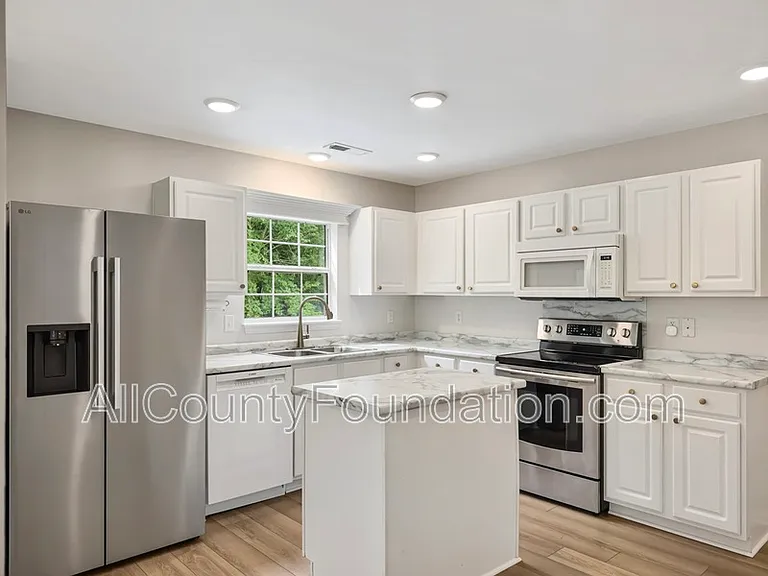 107 Broken Branch Dr — Photo 12