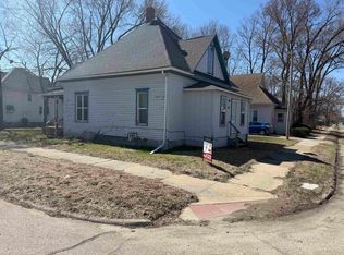 332 Newell St, Waterloo, IA 50703