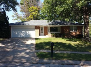 5820 M St, Lincoln, NE 68510