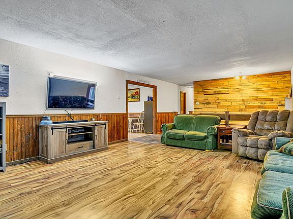 5th image of 728 Pheasant Drive