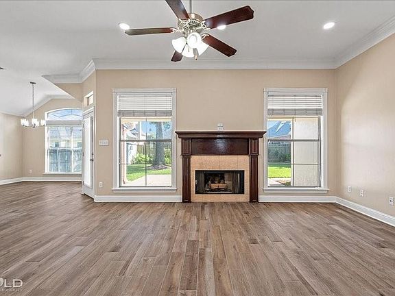 5th image of 10440 Plum Creek Dr