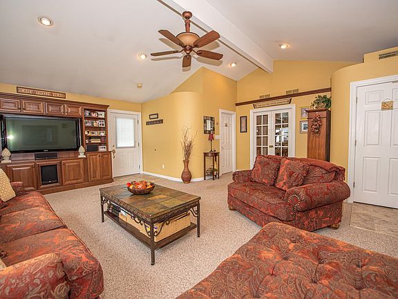 3rd image of 2142 North Dr