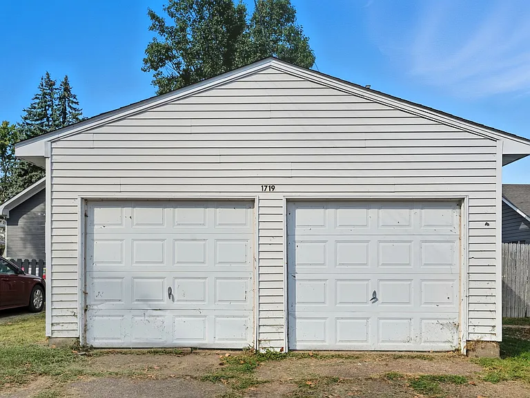 1719 Marquette St — Photo 5