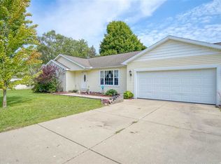 1303 Catsyl Rd, Jackson, MI 49203