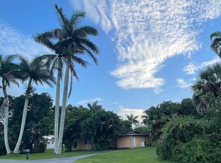 280 SE 4th Ave, South Bay, FL 33493