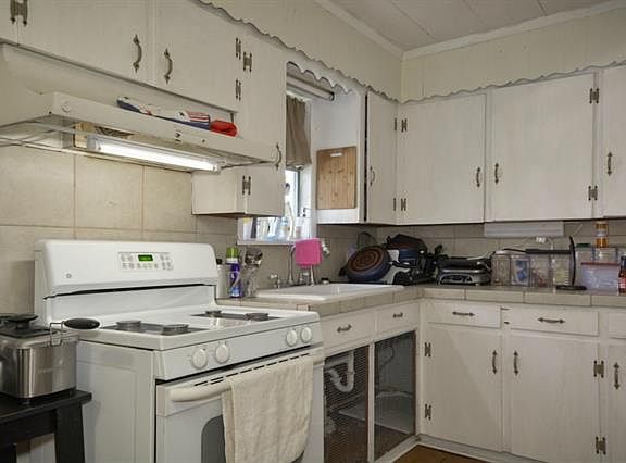 2nd image of 1887 County Road 3304