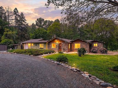 8720 Rogue River Hwy, Grants Pass, OR, 97527