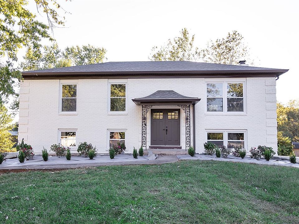 1st image of 150 Whispering Hills Blvd