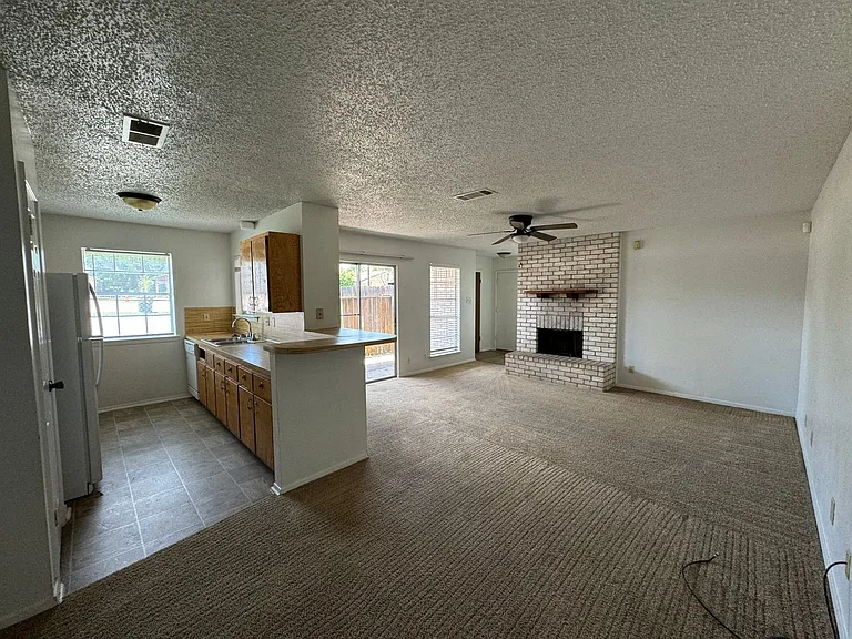 2112 Hinkle Ave — Photo 10