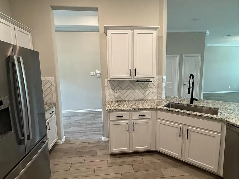 1562 Ancient Oak Ln — Photo 4