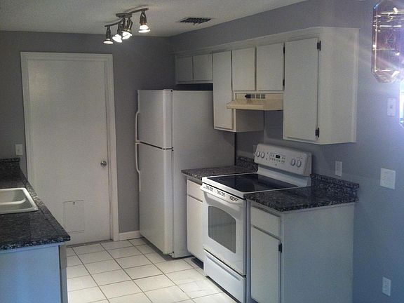 2nd image of 2657 Pinewood Blvd E
