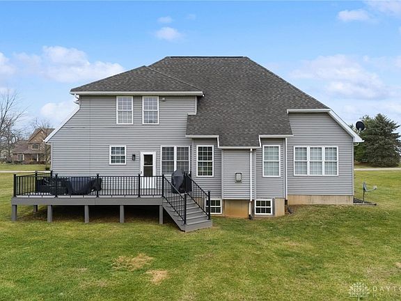 5th image of 23 Highland Ct