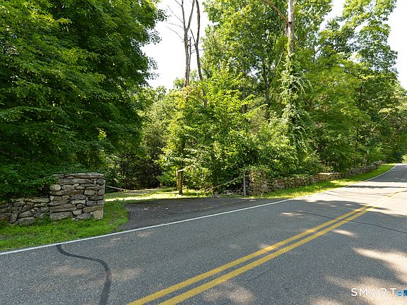 3rd image of 1145 West Purchase Road