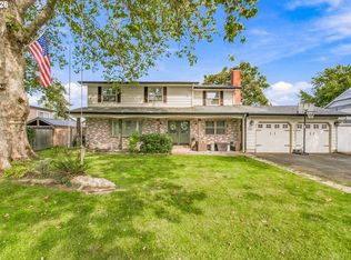 827 Nantucket Ave, Eugene, OR 97404