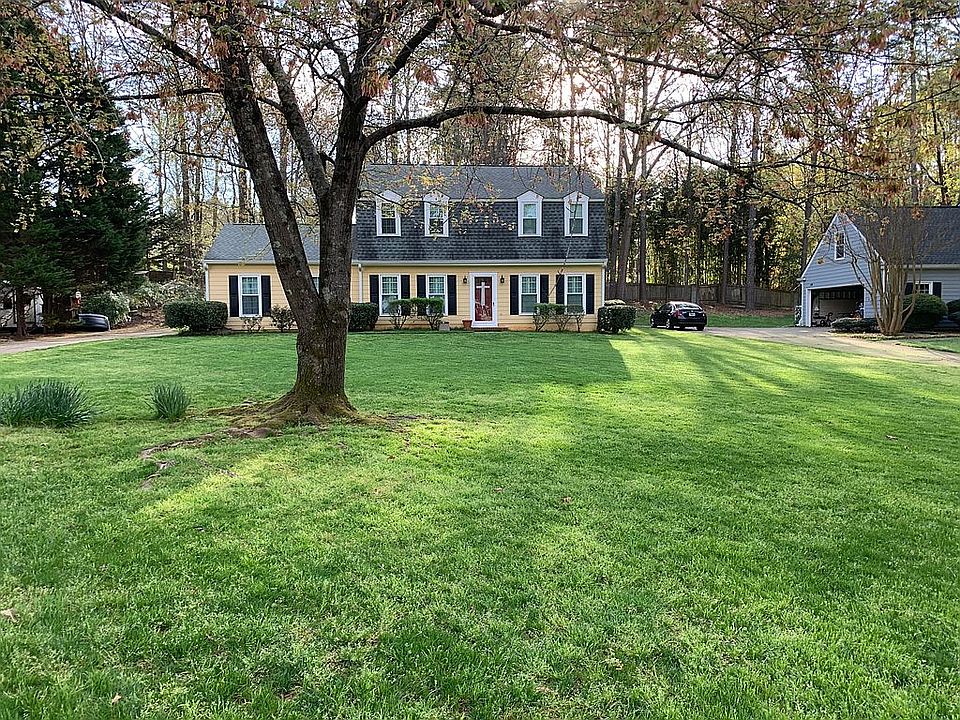 2nd image of 3904 Vinyard Way