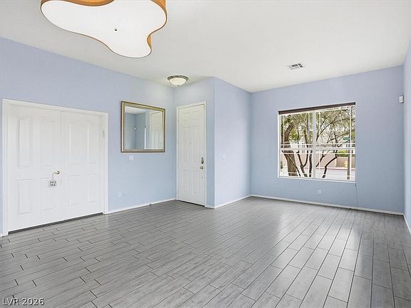 5th image of 1562 Harwood Ave